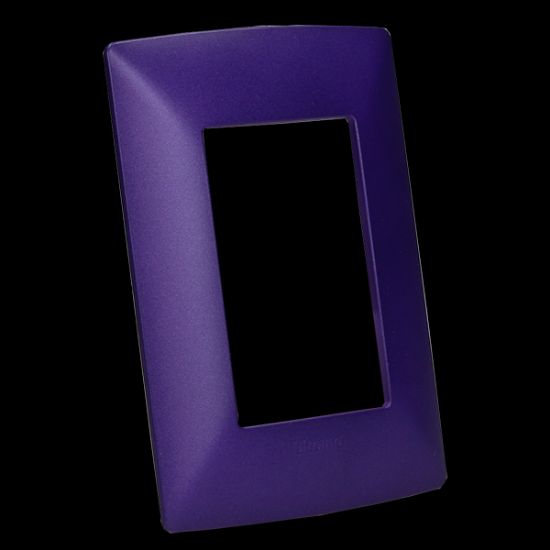 Imagen de PLACA RESINA 3 MOD C/CHASIS COLOR LAVANDA(MORADO) BTICINO MX QZ4803M3BL