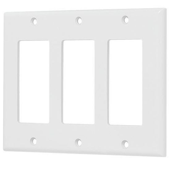 Imagen de D 10 PLACA DE PLASTICO TRIPLE LINEA CLASSIC  VOLTECH PPTR-CL